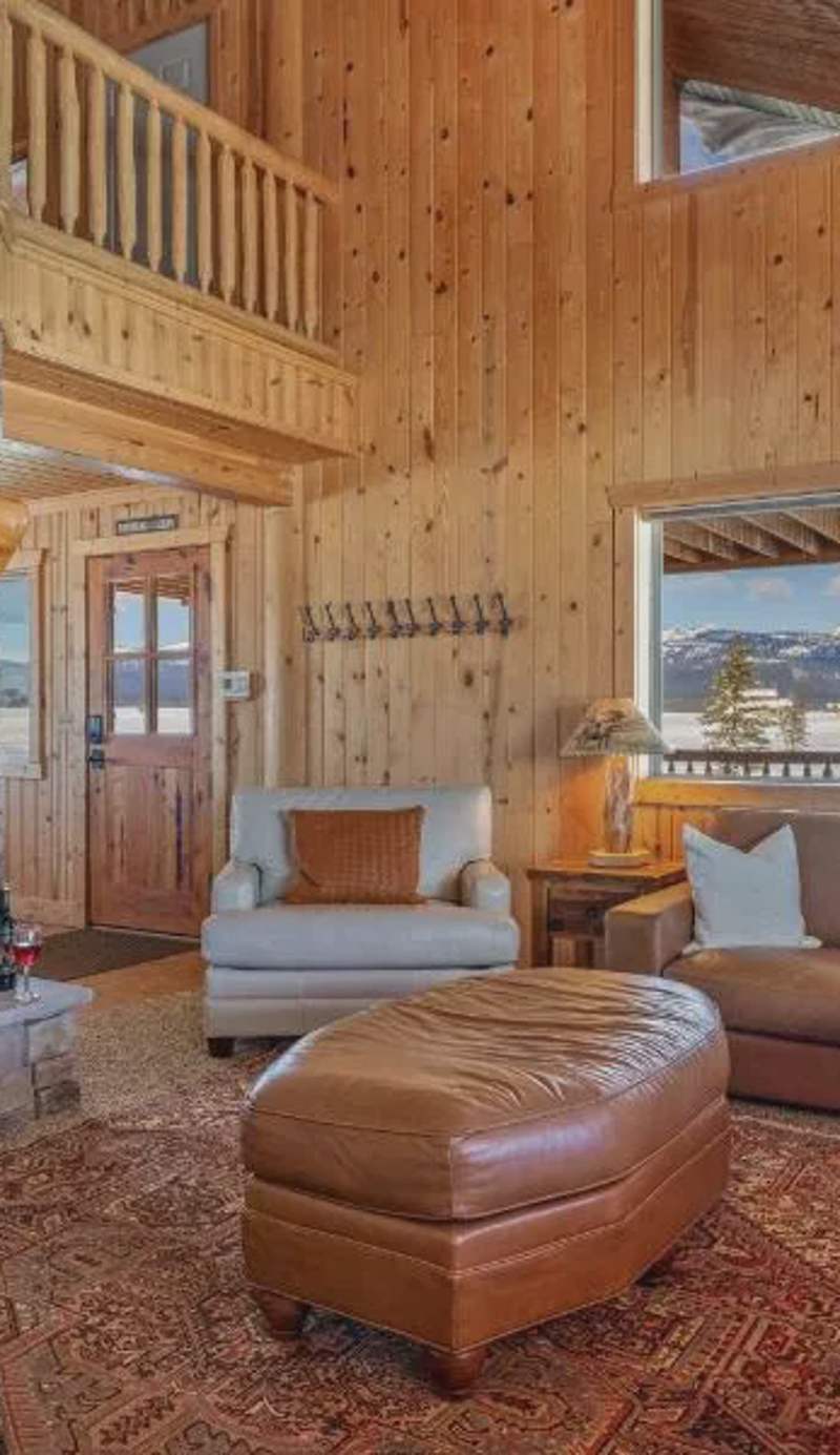 Liberty Lodge by KABINO Hot Tub Air Hockey 3 Living Rooms 7 bedrooms Boat Launch Reservoir ATV Snowmobile Trails WiFi