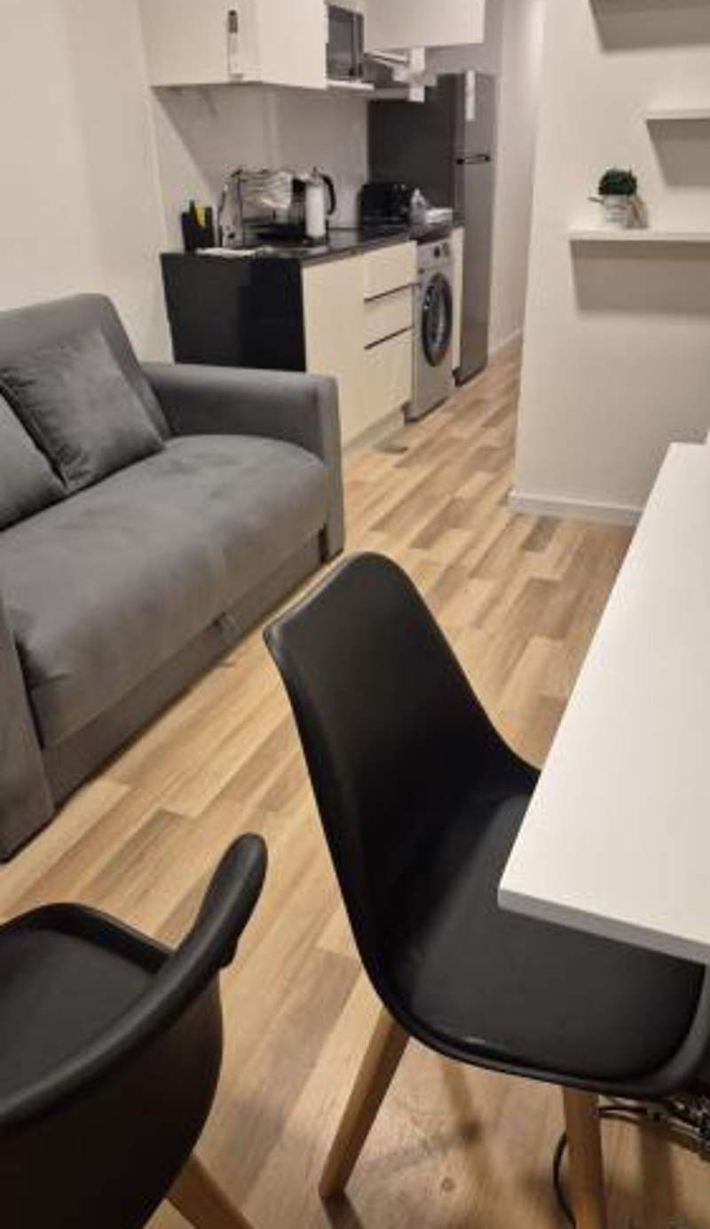 Mitre 553, Aparment