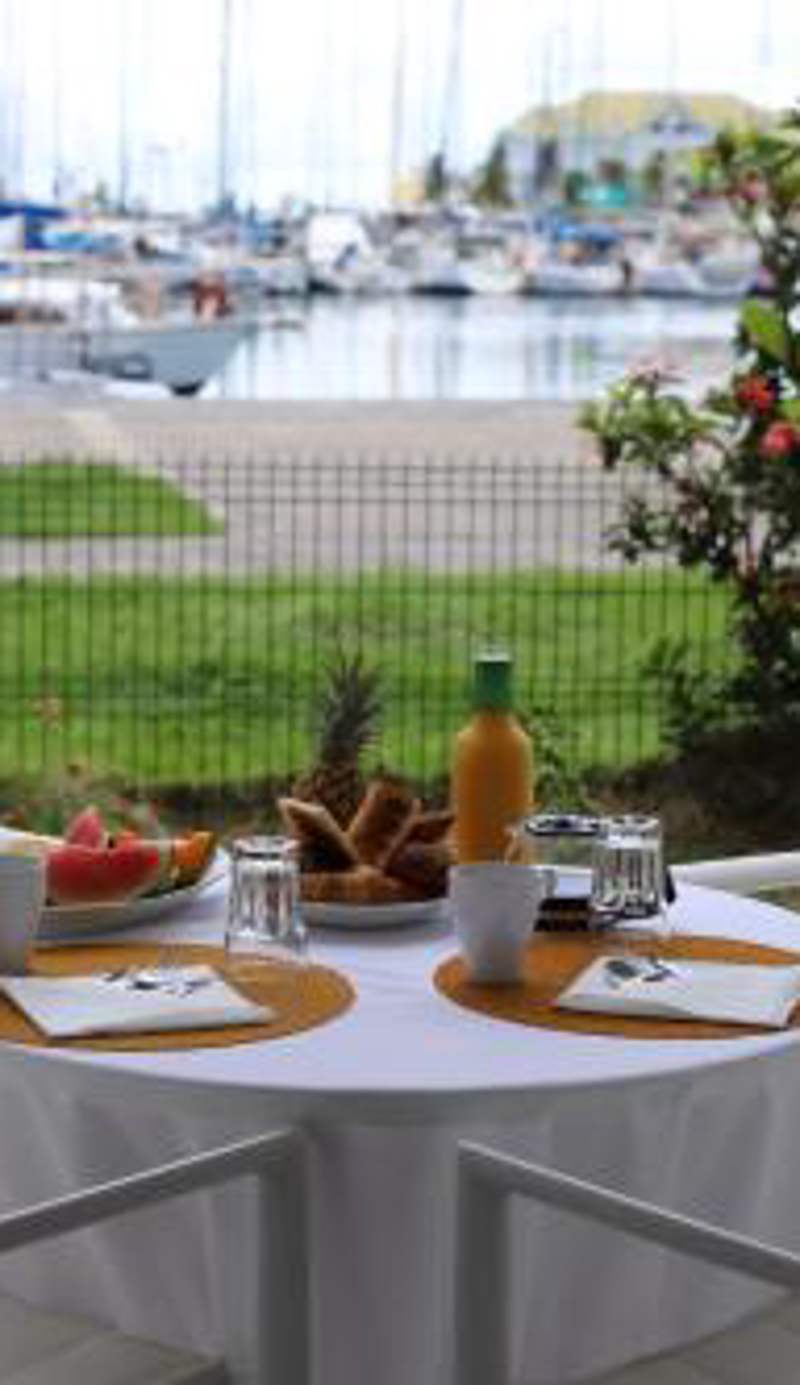 Koklaya - rdc piscine à la marina